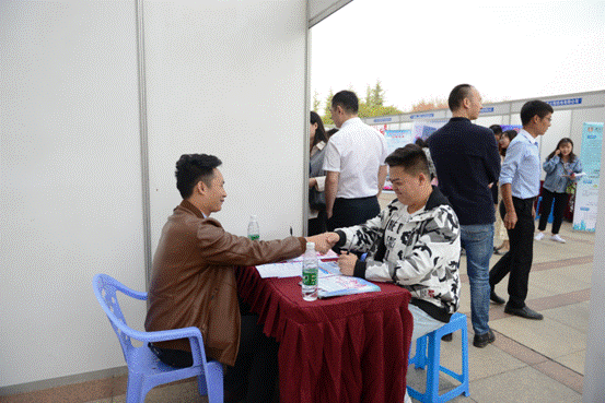 1539580260128583.gif DSC_0109