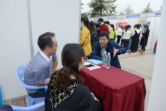 1539580158286204.gif 马蜂校长与企业对谈